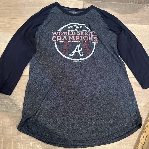 MAJESTIC THREADS MENS 3/4 SLEEVE ATLANTA BRAVES WORLD SERIES T SHIRT LARGE - Picture 1 of 7